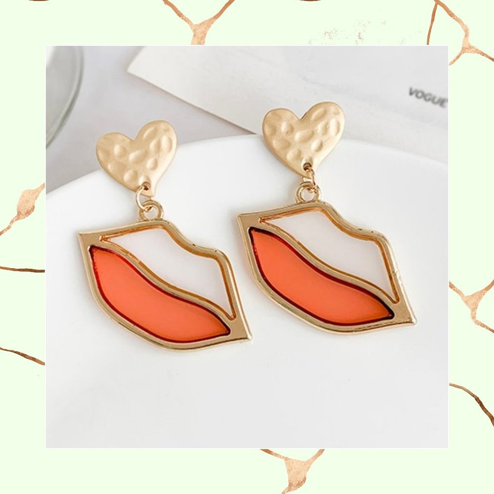 Love Lips Earrings